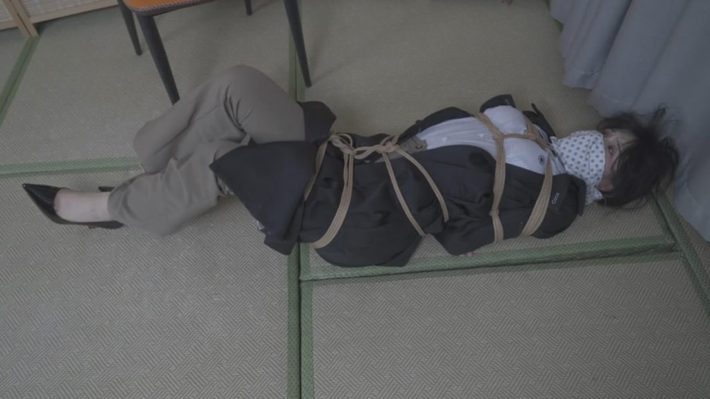 小0-蒙嘴，挣扎-逍遥自在