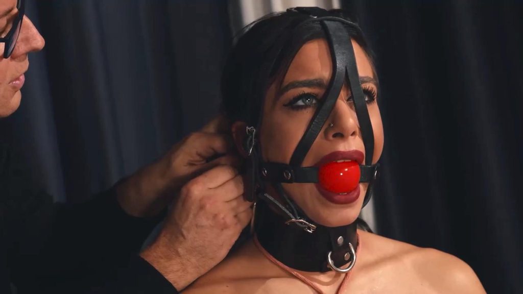 Lara艰难的紧缚挑战PT1+2-逍遥自在