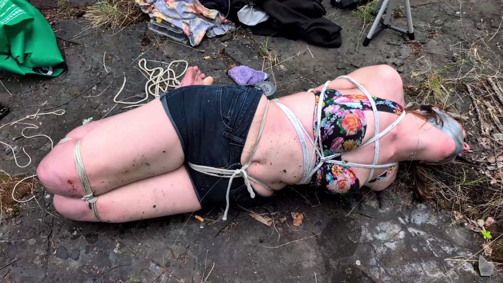 20250629135712733-Extreme hogtie 4[00_22_27][20250629-135046]