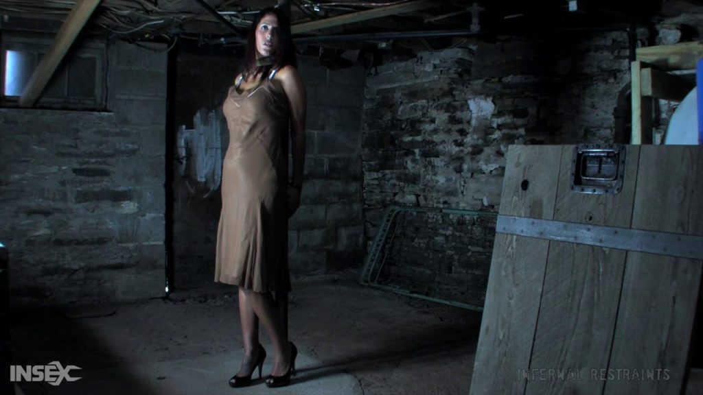 【欧美绳艺】牢中两女孩-逍遥自在