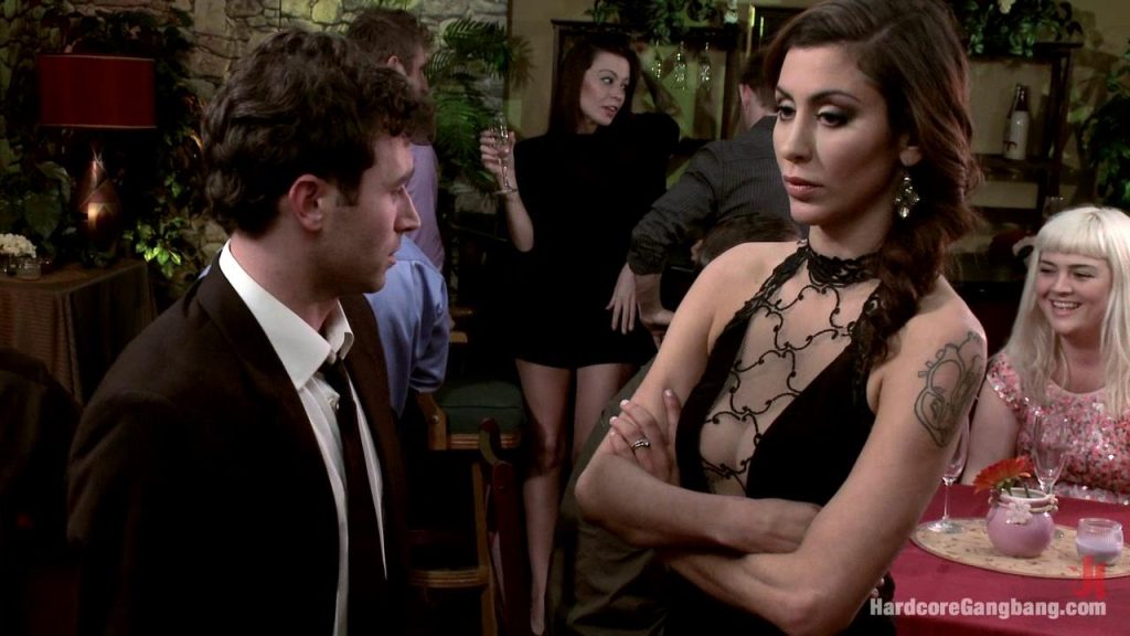 【欧美绳艺】出卖漂亮妻子的赌鬼丈夫[上下集]-逍遥自在