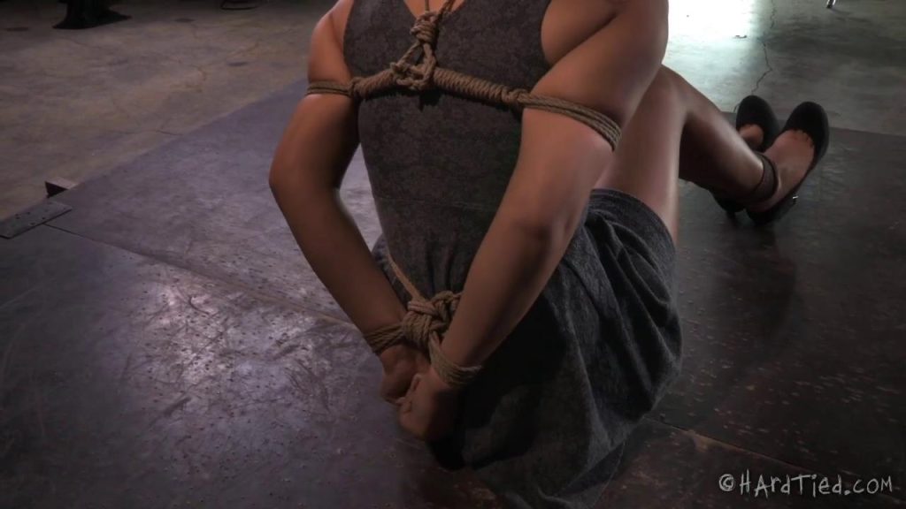 【欧美绳艺】惩罚Paisley-逍遥自在