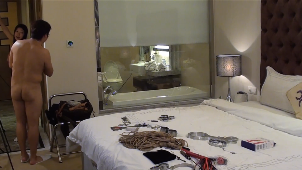 【国产海外】《中华一晓》KK晓邓茹链口枷项圈捆绑口跤开腿缚双镇动墙制高曹（三）-逍遥自在