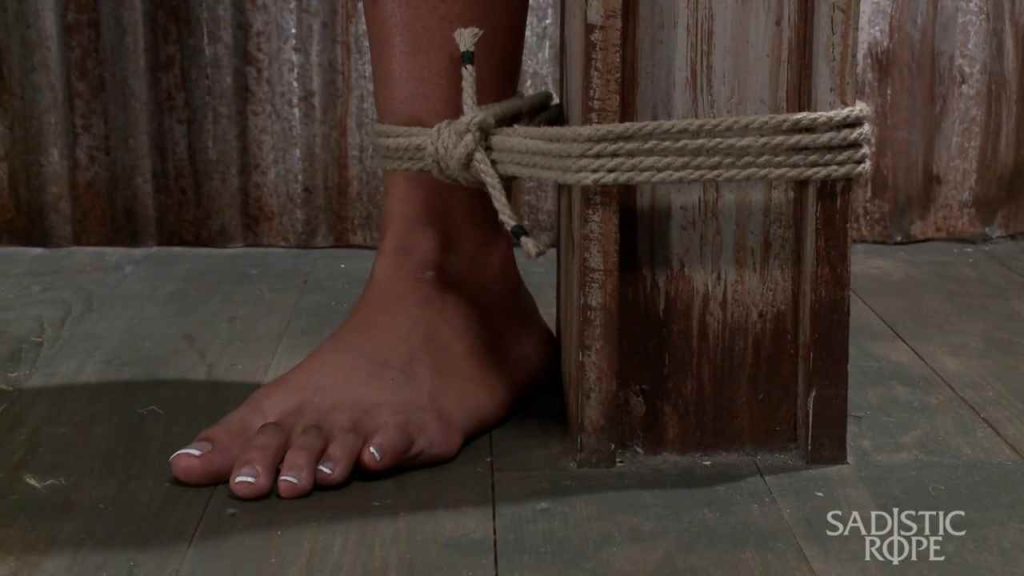 【欧美绳艺】极绳束缚漂亮黑妹-逍遥自在