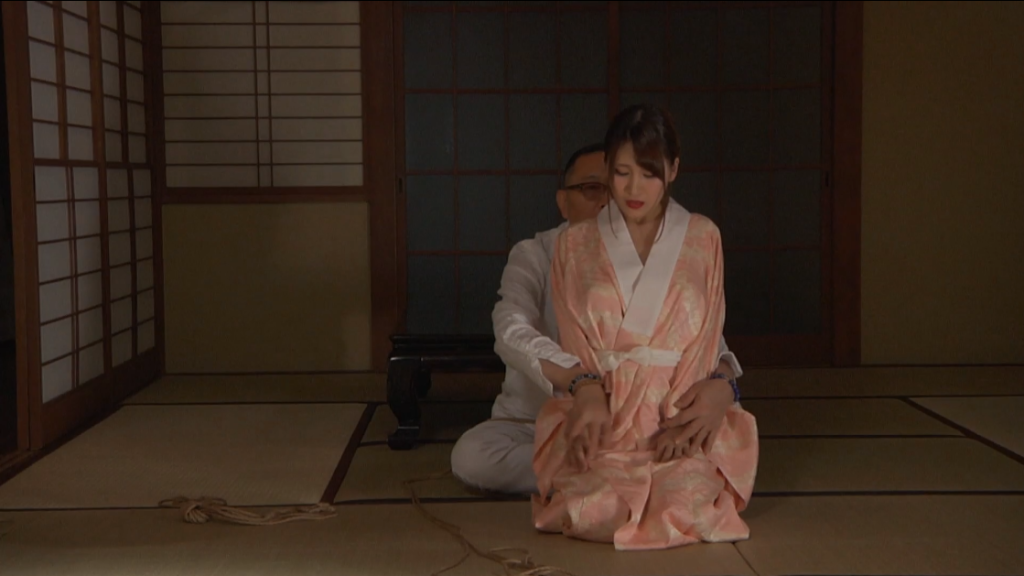 【日韩绳艺】鬼畜三部曲系列麻绳紧缚刑牢监禁极度耻辱调教堕落M女的惩罚-逍遥自在