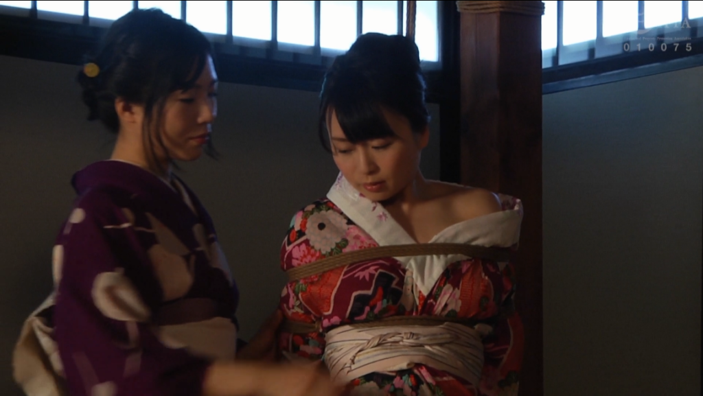 【日韩绳艺】《女同系列》女同吊缚雌蕊结-逍遥自在