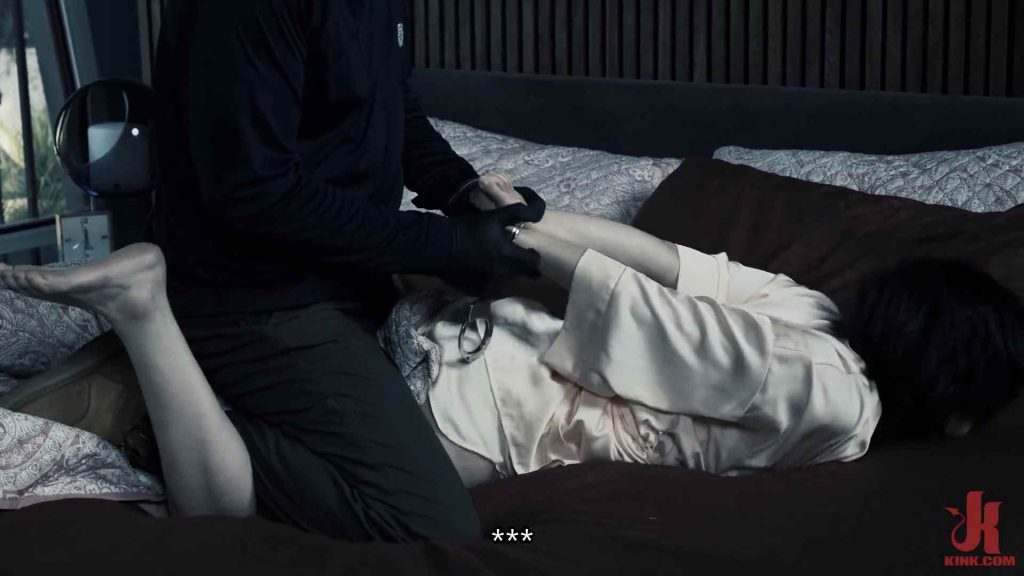 【欧美绳艺】疯子日记之糟糕的决定-逍遥自在