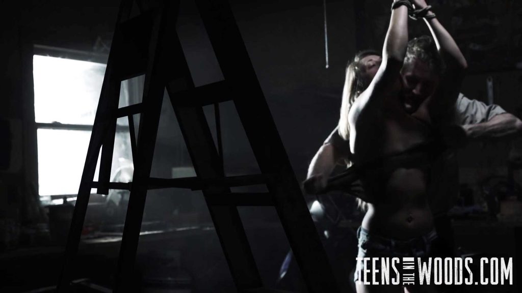 【欧美绳艺】丛林遇险-逍遥自在