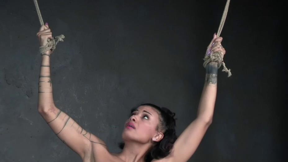 【欧美绳艺】抵抗力（新模）-逍遥自在