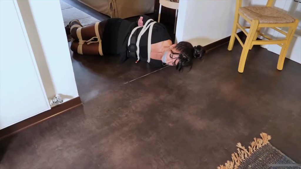 20250703142110683-Card Thief (iPhone) [00_12_23][20250703-135647]