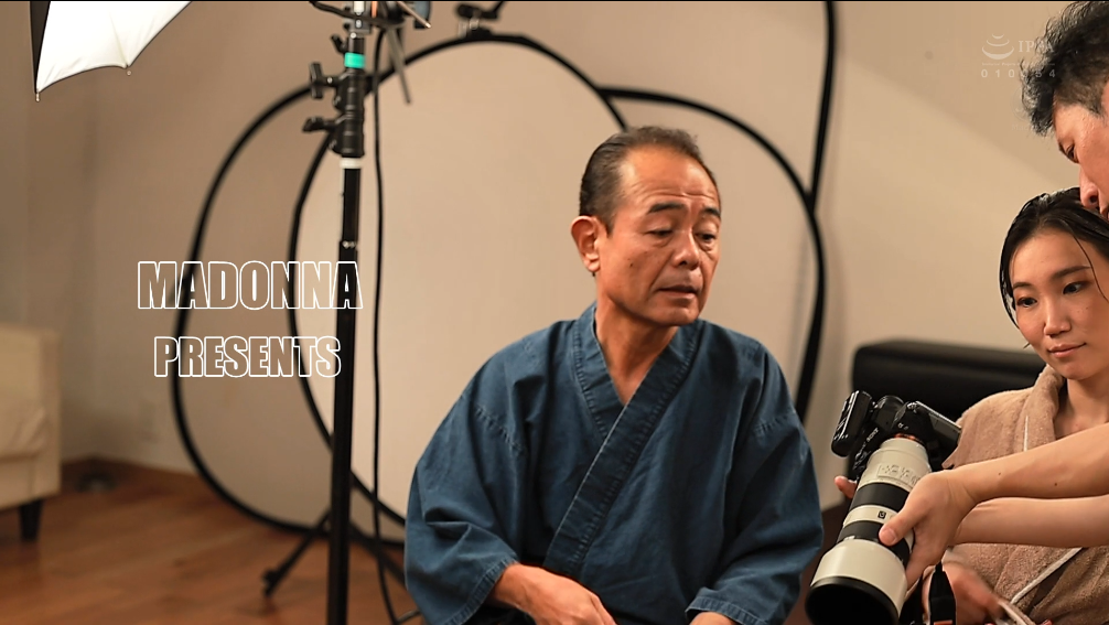 【日韩绳艺】麻绳紧缚沉醉在堕落努隶调教快乐时刻之中的美人妻子-逍遥自在