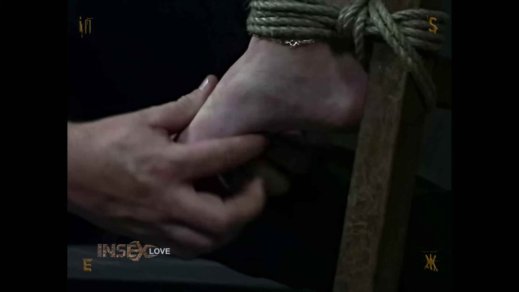 【欧美绳艺】【原版4K】改版蜘蛛：大胸女人拖把头-逍遥自在