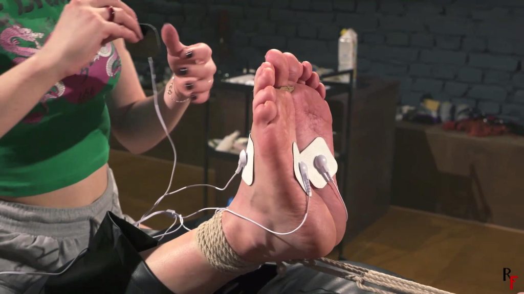 Astrid Hogtied and T[00_05_57][20250725-154730]