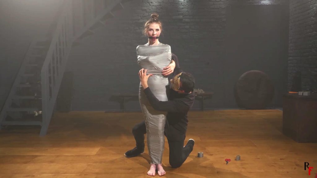 Meloxy - Tape Mummif[00_19_03][20250721-125056]