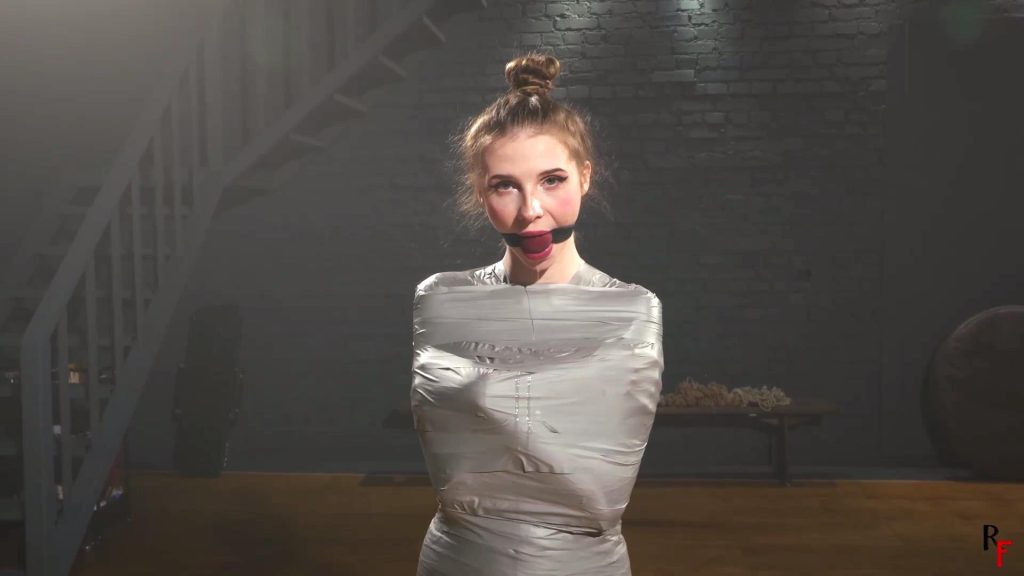 Meloxy - Tape Mummif[00_24_04][20250721-125208]