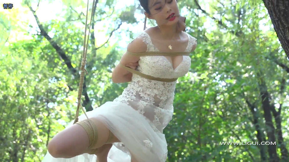 [Ligui丽柜]HD视频 2020.10.17 郊野无助的挣扎 白雪[1V／449MB]-逍遥自在