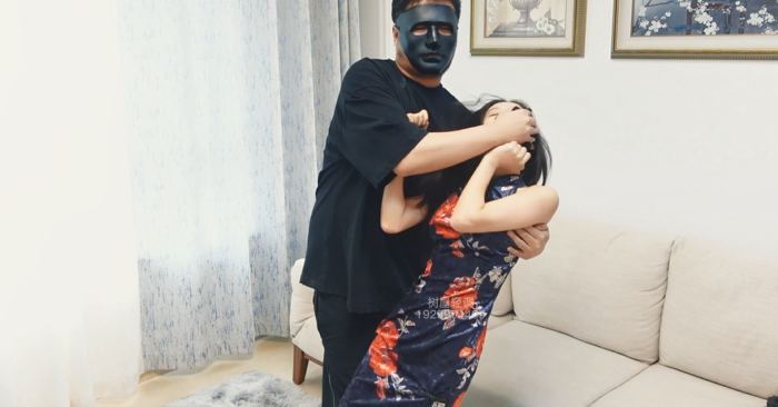 不纯学妹树屋灵灵38 旗袍是美啊，尤其大长腿绑起来-逍遥自在