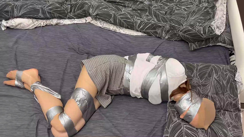 Tape tied, ball and [00_10_41][20250729-141530]