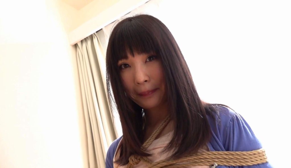 【日韩绳艺】26岁素人小姐姐秘着紧缚觉醒-逍遥自在