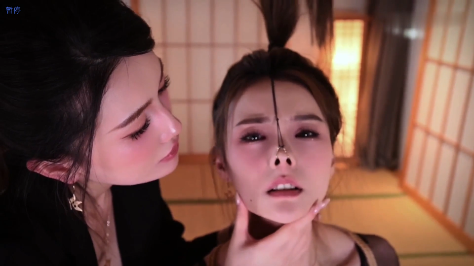 [Ligui丽柜]最新HD视频   双生花鼻勾玻璃球的相思-逍遥自在