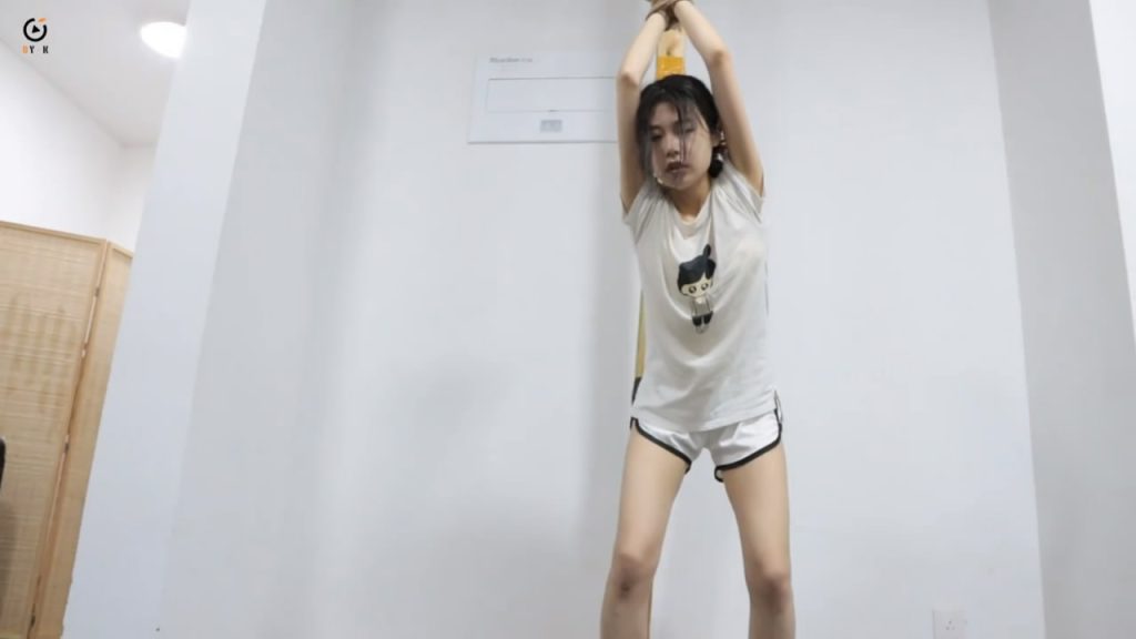 （得意客绝版模特米娅订制）美女侦探受虐记-逍遥自在