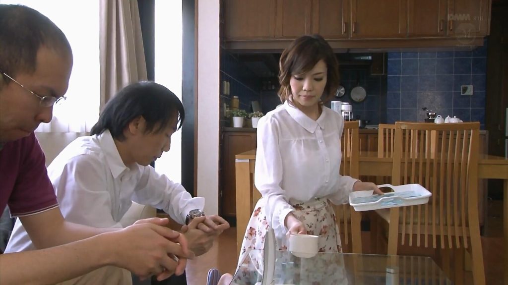 【日韩绳艺】紧缚凄凉快感中完全堕落奉献自己的奴隶人妻M-逍遥自在