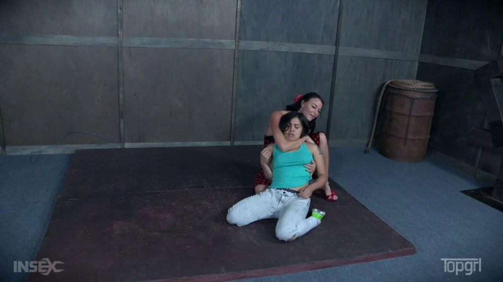 【欧美绳艺】London River 女女束缚痛苦并快乐的服从调教-逍遥自在