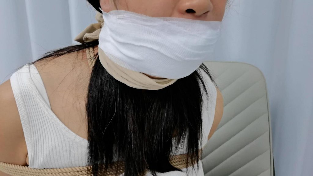 【绳心Jun】【沐小雨】四种堵嘴方式纯享二~微剧情丝袜堵嘴勒嘴、丝袜堵嘴-逍遥自在