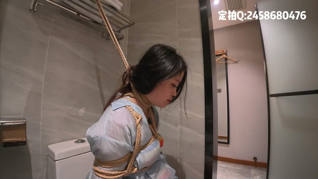 忧郁的笨鸟 新模美娜挑战被紧缚-逍遥自在