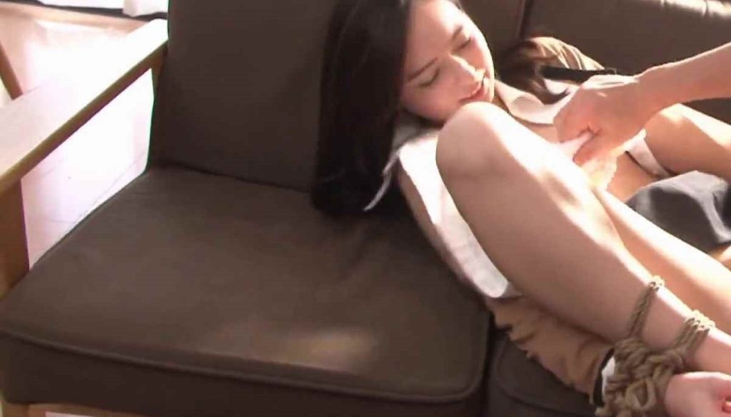 【日韩绳艺】混血女紧缚拷问觉醒剃毛墨宝浣肠游戏-逍遥自在