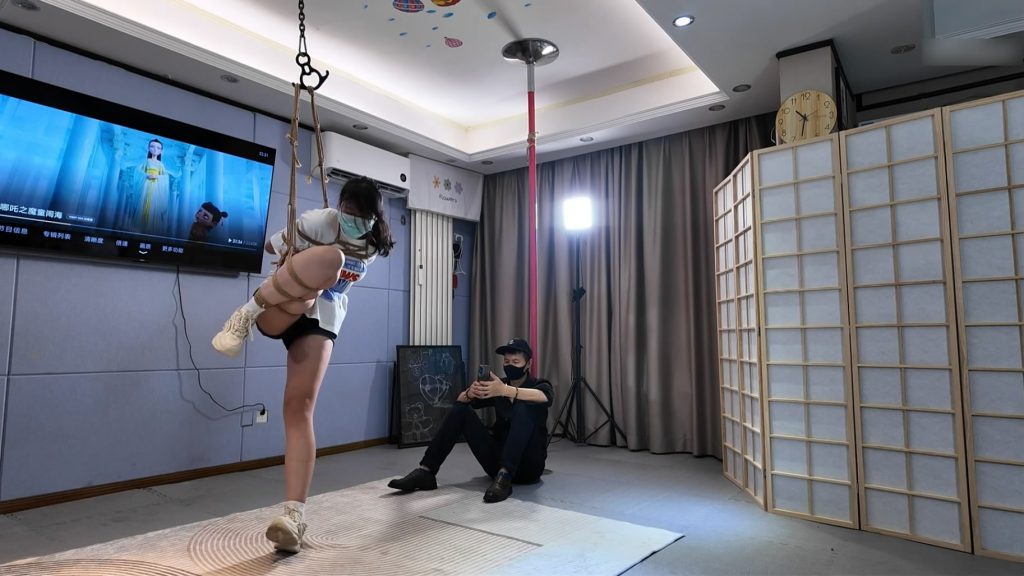 一绳所爱 《李佳怡初体验》-逍遥自在