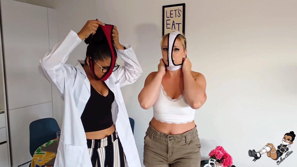 CBD Calisa and LilMiss内裤套头双人驷马挣扎+黑丝高跟驷马挣扎-逍遥自在