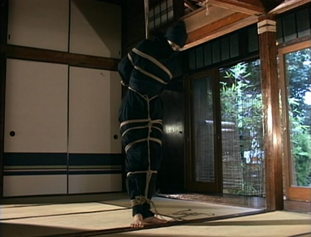 【日韩绳艺】【画质优化】紧缚痛苦艺术的黑衣修行神秘女子-逍遥自在