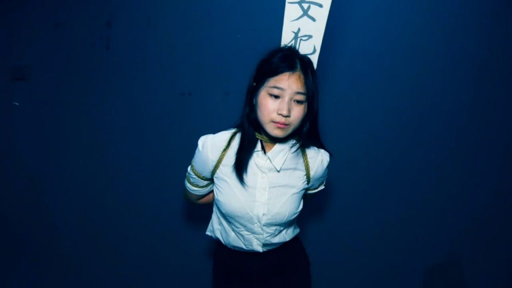 胜景影视 新模萍萍女囚体验 新模萍萍对女囚很感兴趣于是体验了一把女死囚-逍遥自在