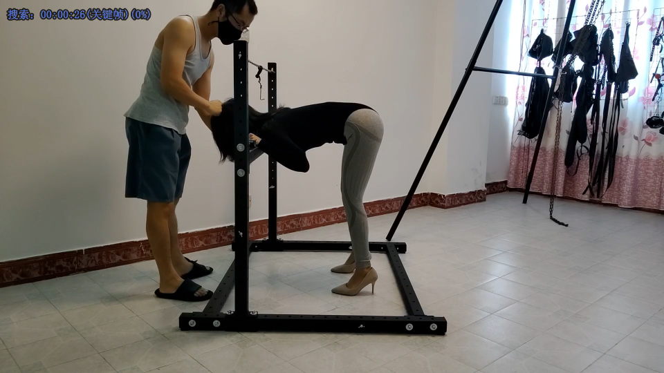 可怜的浅浅2 金属架上巨大yj的折腾-逍遥自在