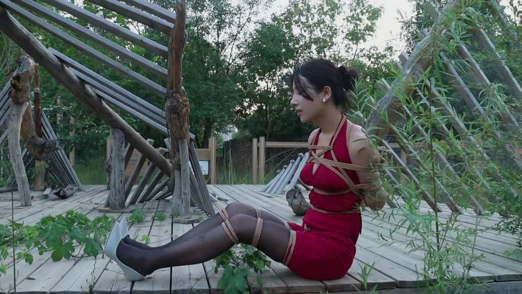 一绳所爱定拍，杨若琳景区打卡-逍遥自在