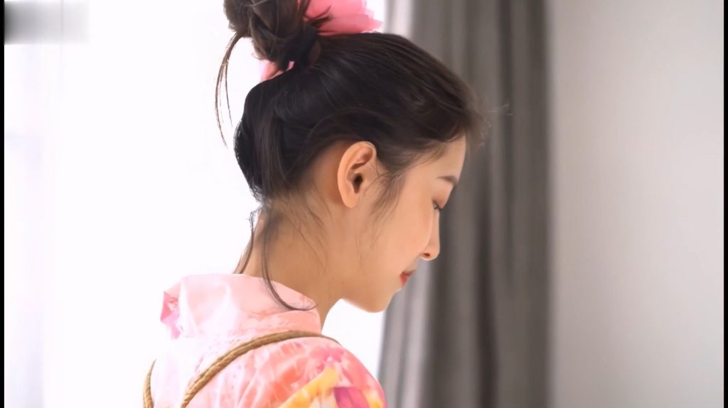 甜美绳缚.mp4_20250801_142348.773