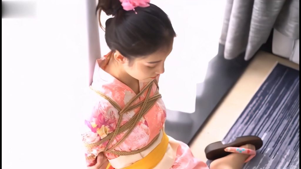 甜美绳缚.mp4_20250801_142444.886