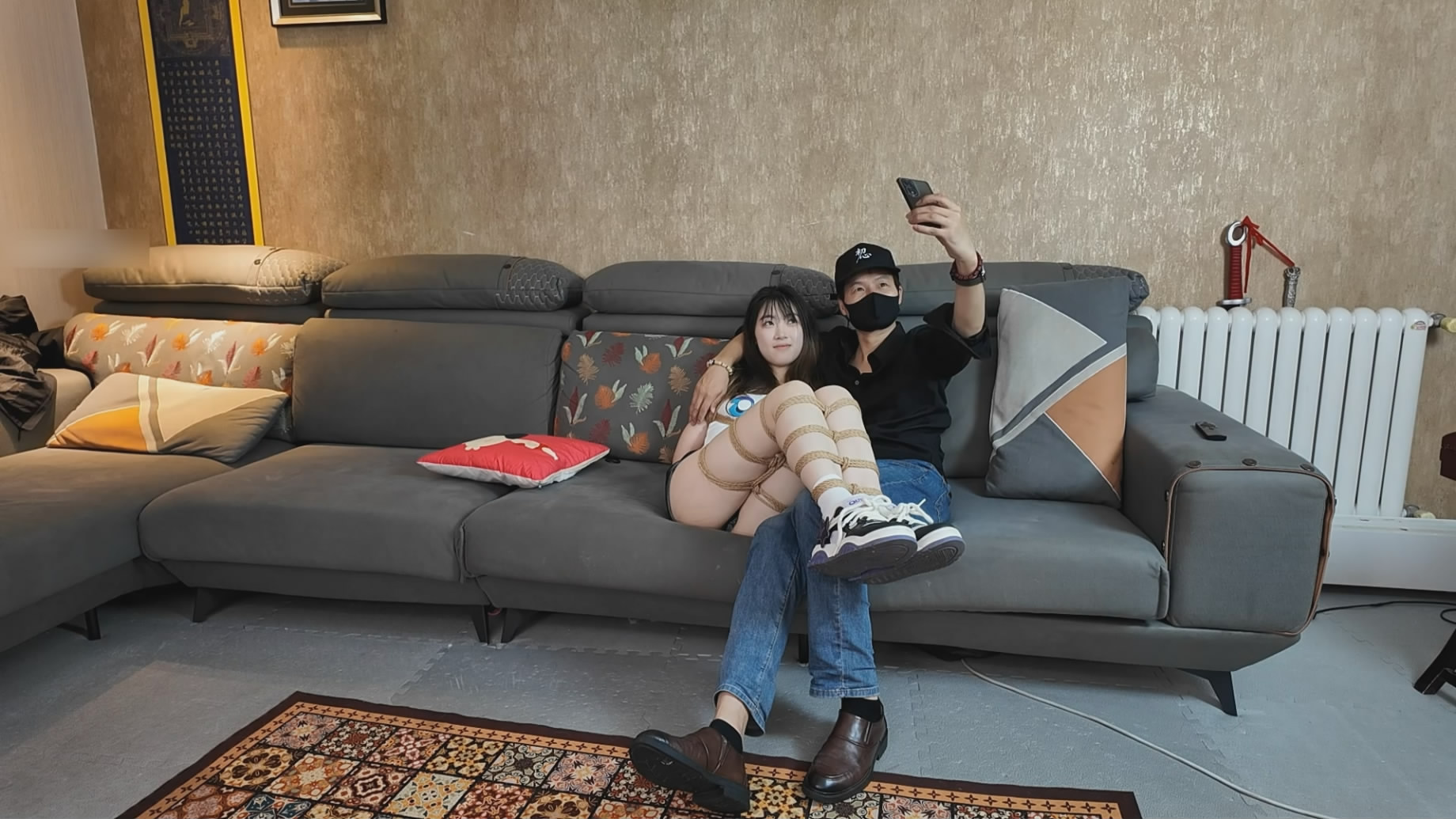 一绳所爱 贝贝初体验，绑着参观体验店 3-逍遥自在