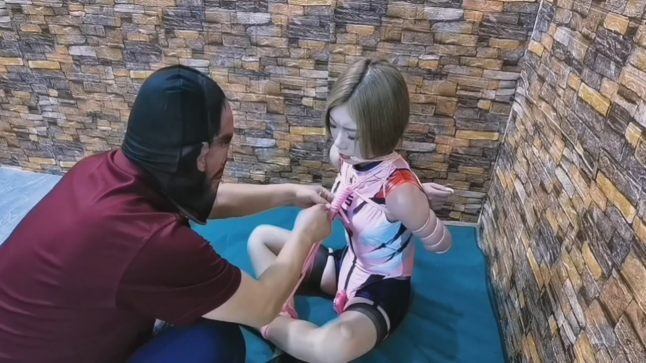 飞天原创 月仙儿去偷盗财务被业主抓住强制玩弄到G潮-逍遥自在