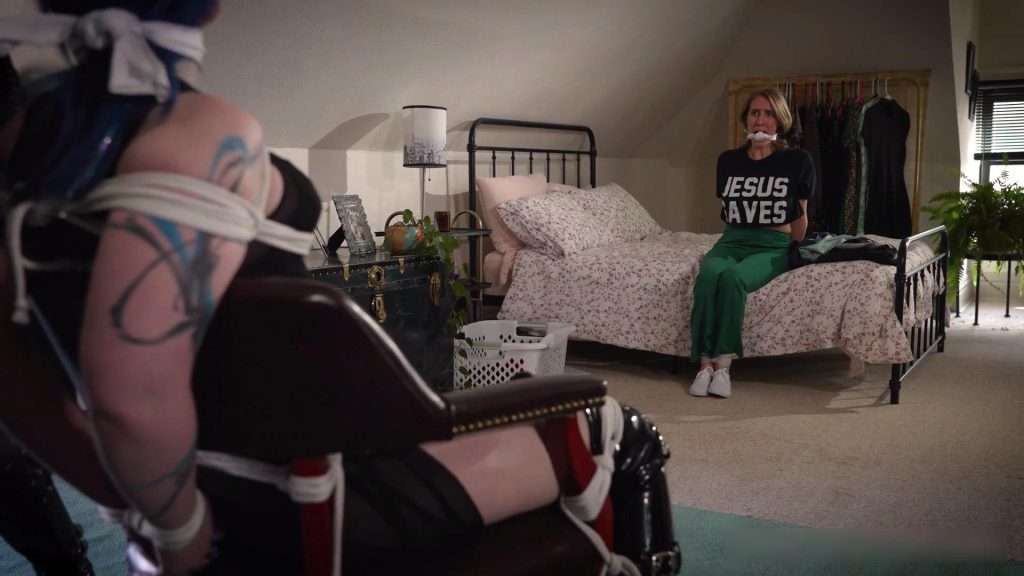 20250901151806915-Domestic Domination [00_16_06][20250901-150431]