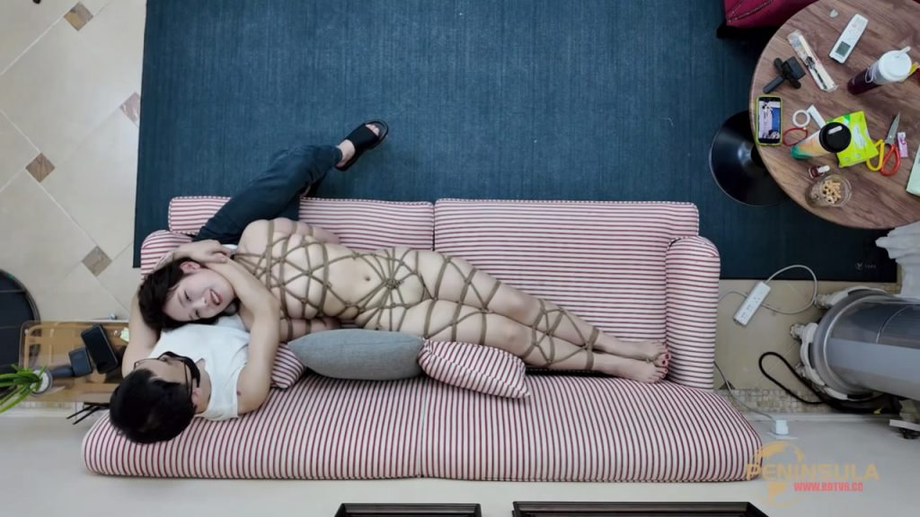 半岛束艺台  缇娜 考个大学看把孩子累的-逍遥自在