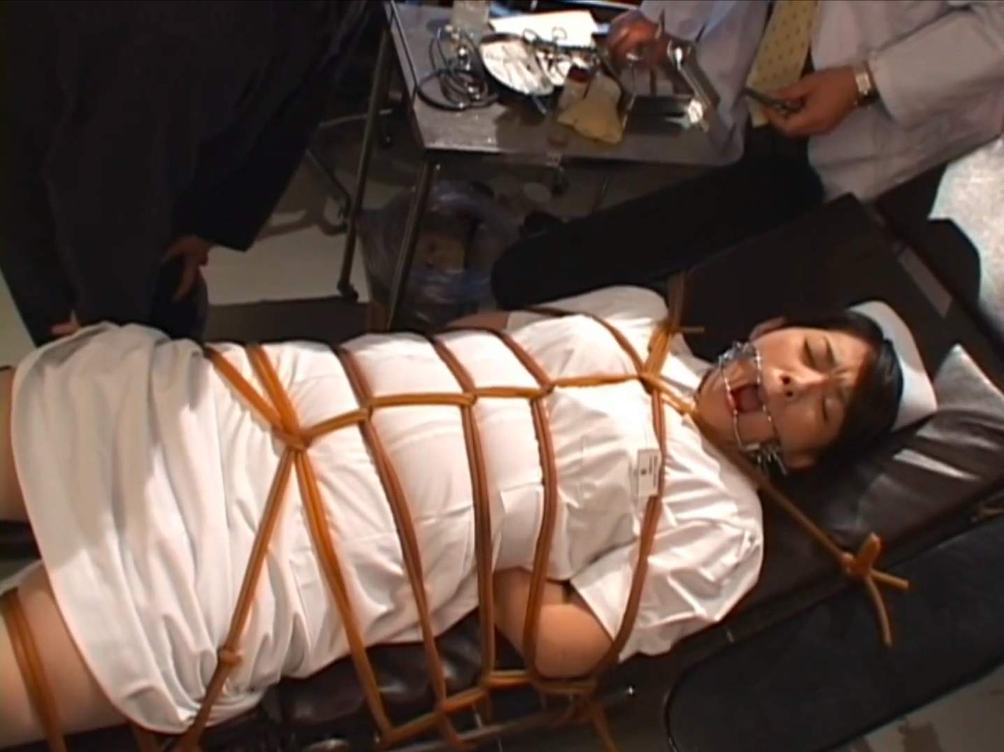 【日韩绳艺】【画质升级优化】医院护士沦为奴隶逆绳吊鞭责残酷绝望的白衣天使-逍遥自在