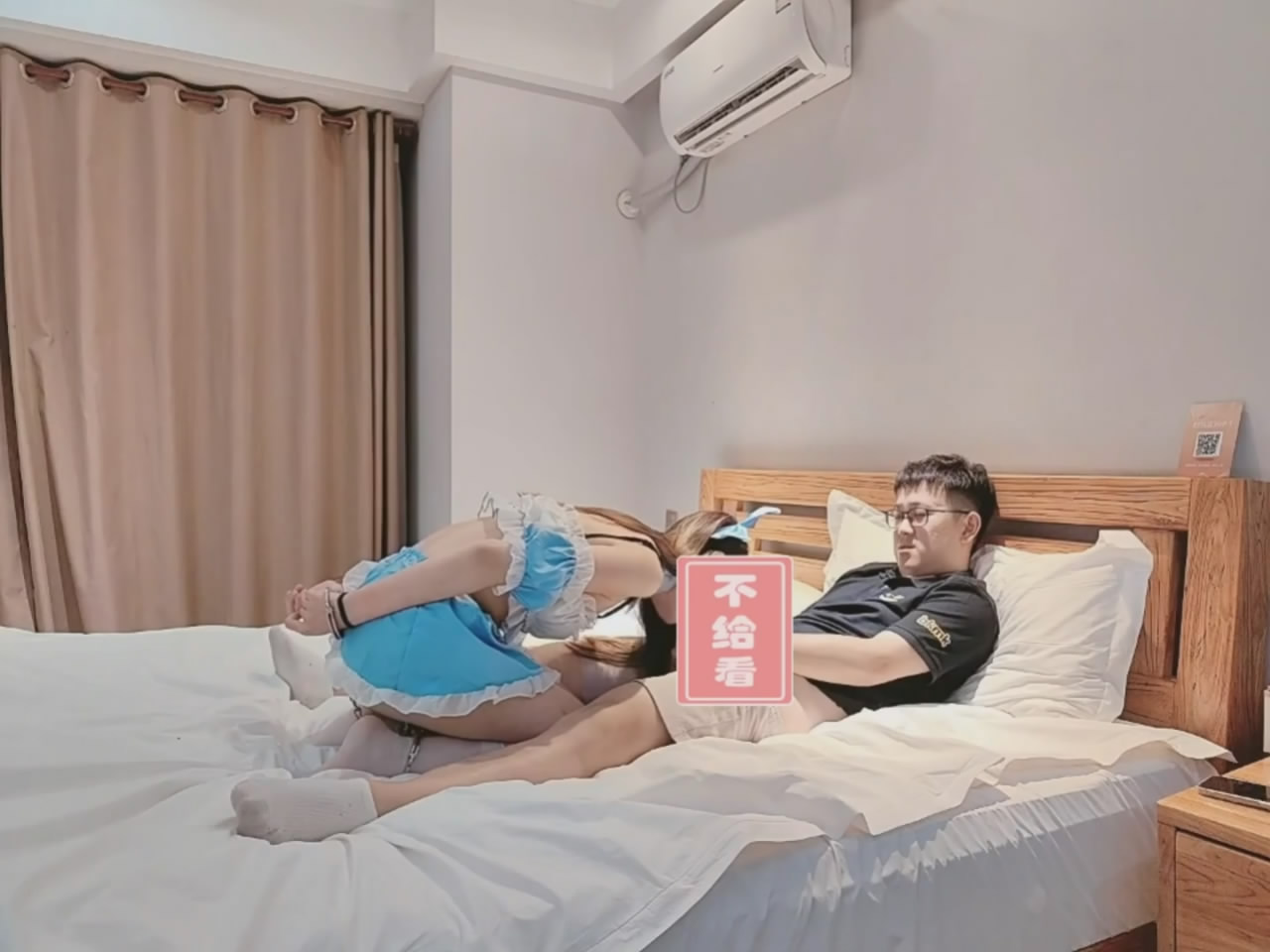 【济南缚仙】大尺度定拍《奴隶女友》第一集 反差女友带镣收拾屋子等主人男友回家 换装紧缚口舌侍奉主人-逍遥自在