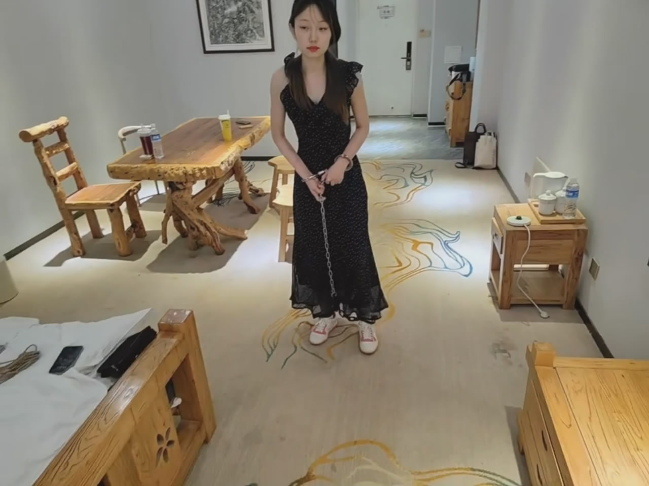 20251006071014507-155204u11zxrmr3mmm1e4b