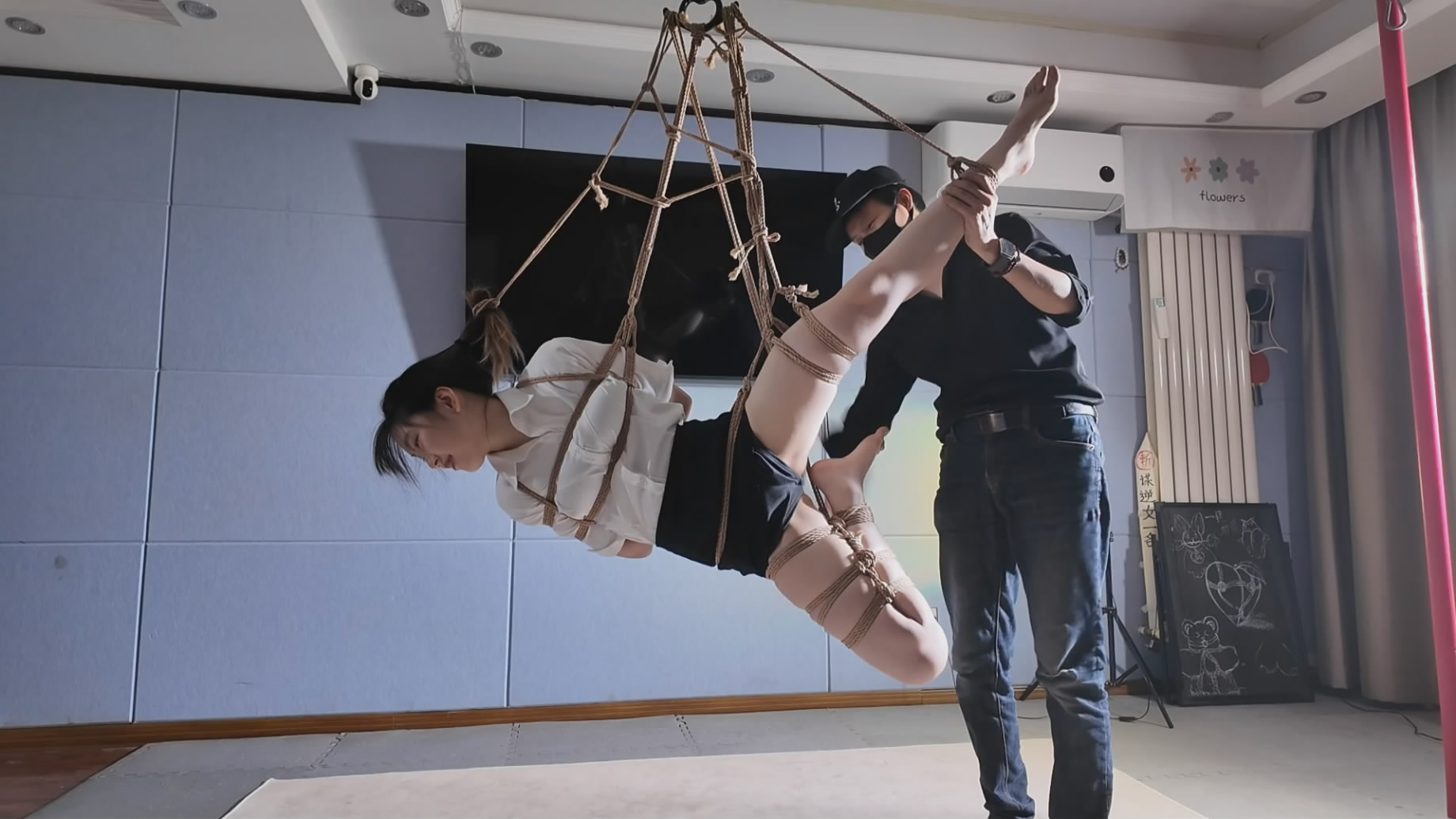 20251011063417744-205752o3n3jz4h9slch353