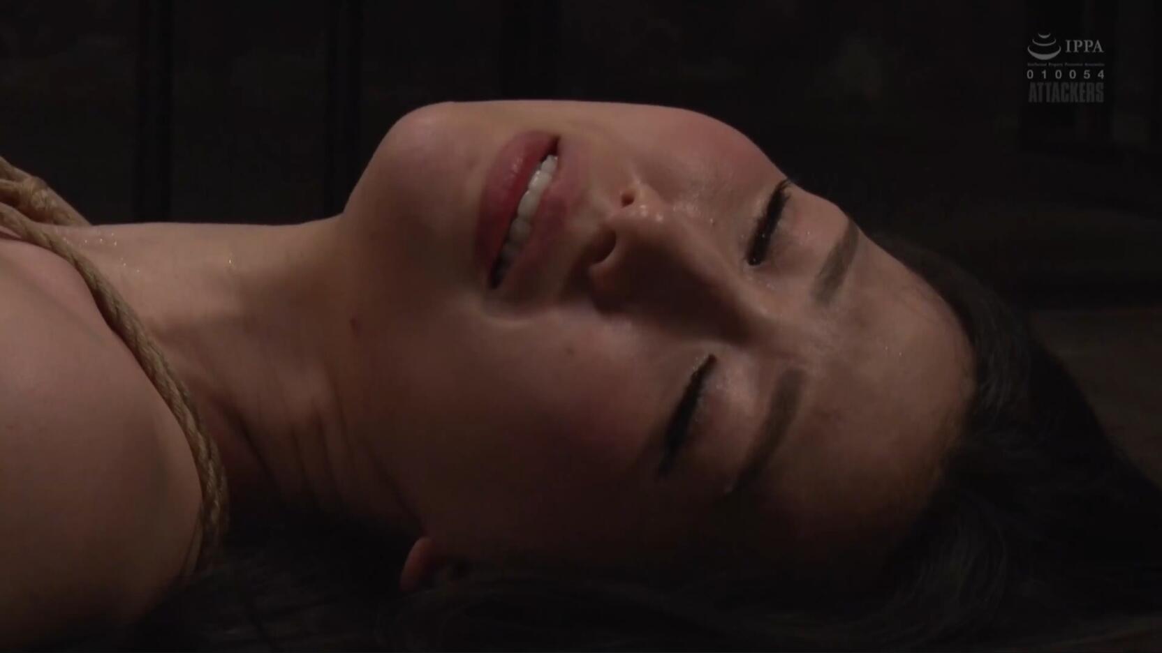 20251012004406357-11