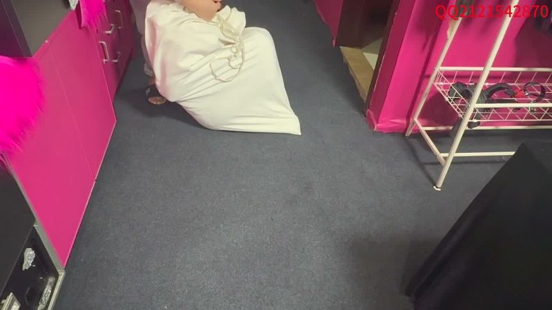 【悦感日记】定拍小美剧情，上门修电脑被绑架装麻袋挣扎放置TJ-逍遥自在