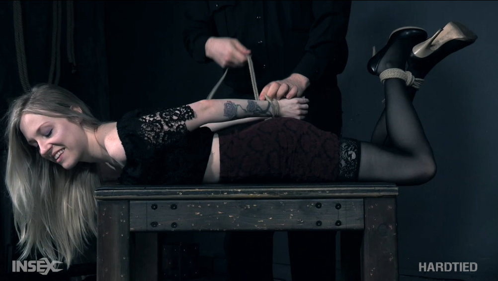 【欧美绳艺】拘束黑丝小魔鬼-逍遥自在