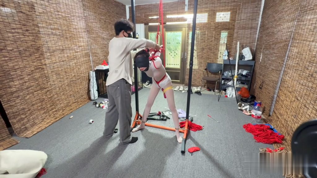 20251017075036993-013320jsrhix6v8vvt8eft